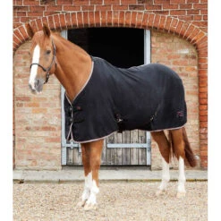 Premier Equine Asure Fleece Rug -Horse Gear Store Asure Fleece Cooler Black 1 768x acab841b c4b4 401e 831a 75000c214ea0